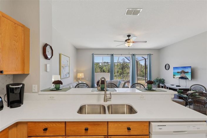 Image No.13-3 Bed Townhouse for sale