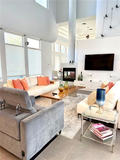 Image No.11-5 Bed Property for sale