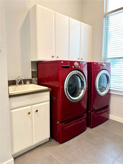 Image No.25-5 Bed Property for sale