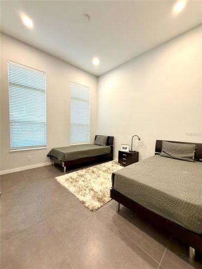 Image No.26-5 Bed Property for sale