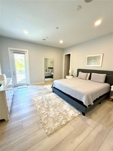 Image No.52-5 Bed Property for sale