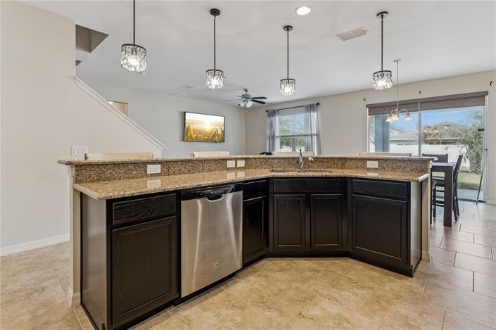 Image No.9-5 Bed Property for sale