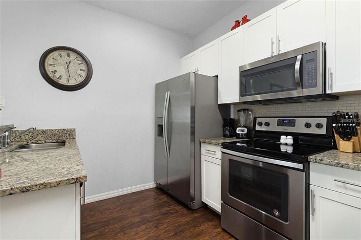 Image No.10-3 Bed Townhouse for sale