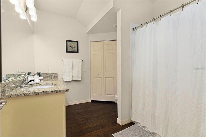 Image No.16-3 Bed Townhouse for sale