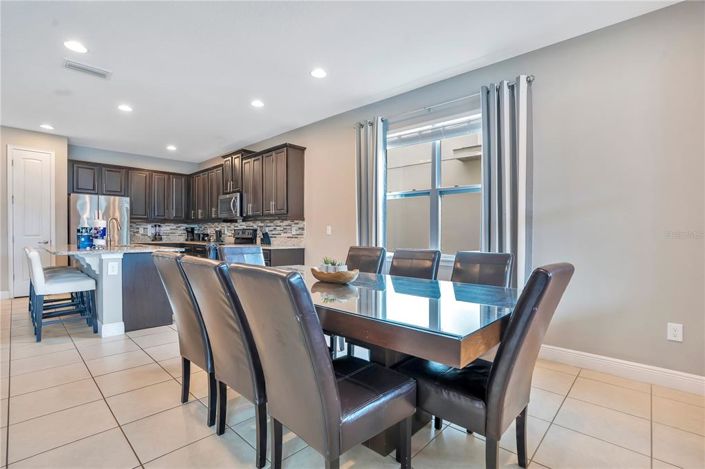 Image No.13-8 Bed Property for sale