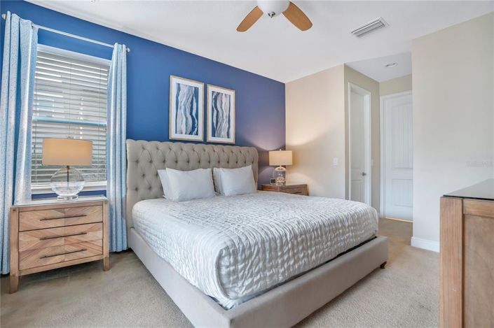 Image No.24-8 Bed Property for sale