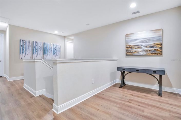 Image No.29-8 Bed Property for sale