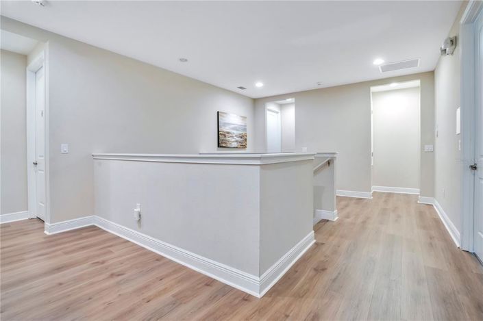 Image No.30-8 Bed Property for sale