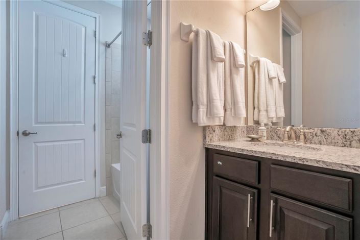 Image No.35-8 Bed Property for sale