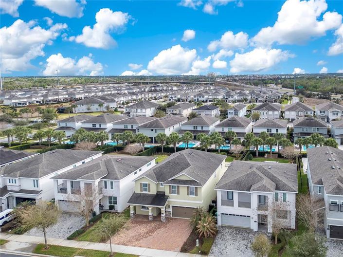 Image No.4-8 Bed Property for sale