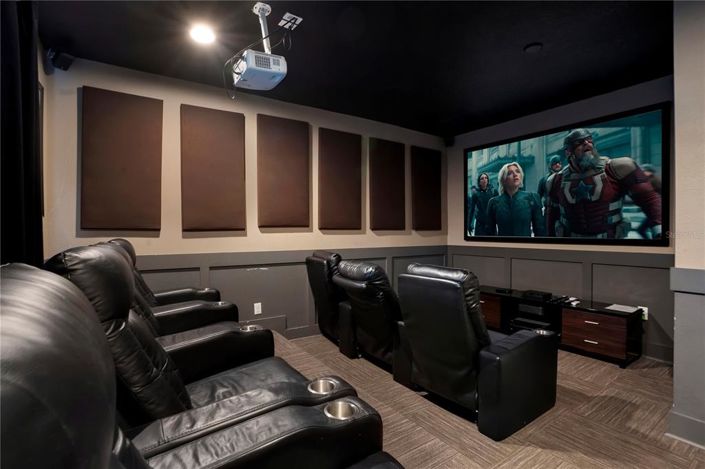 Image No.52-8 Bed Property for sale