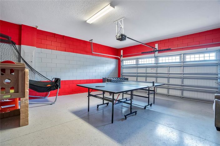 Image No.55-8 Bed Property for sale