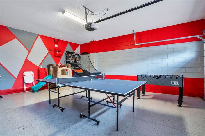 Image No.56-8 Bed Property for sale