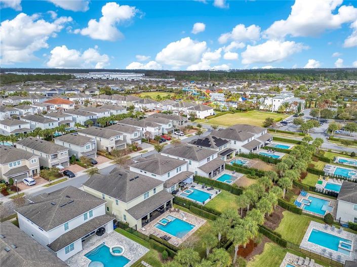 Image No.7-8 Bed Property for sale