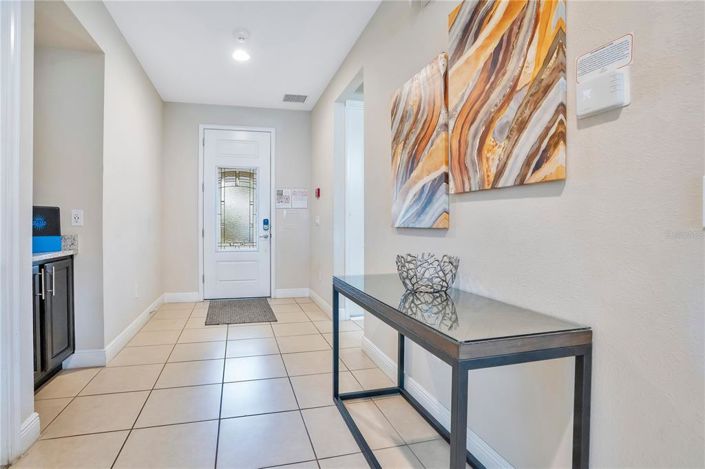 Image No.9-8 Bed Property for sale