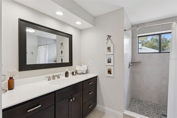 Image No.25-4 Bed Property for sale