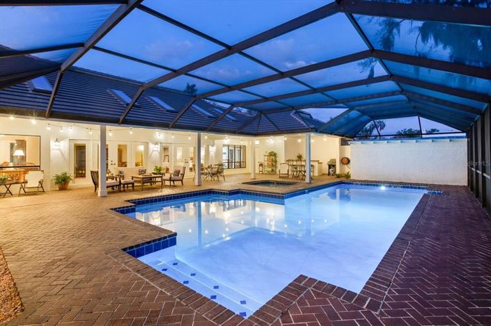 Image No.37-4 Bed Property for sale