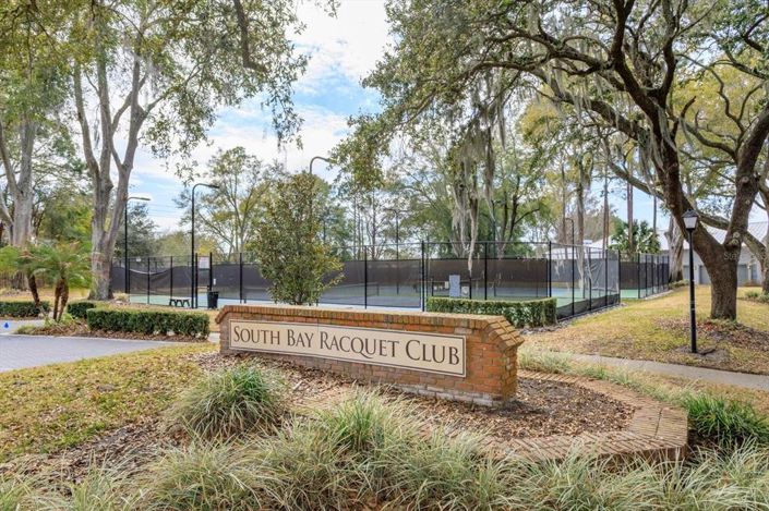 Image No.42-4 Bed Property for sale