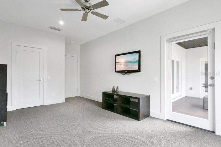 Image No.32-4 Bed Property for sale