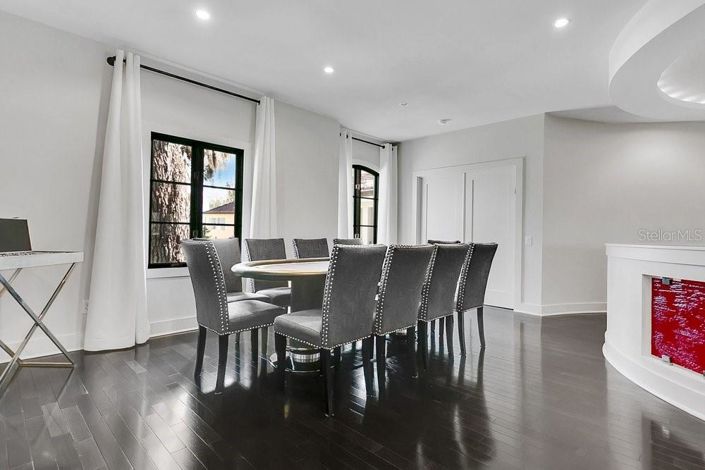 Image No.36-4 Bed Property for sale