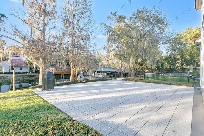 Image No.50-4 Bed Property for sale