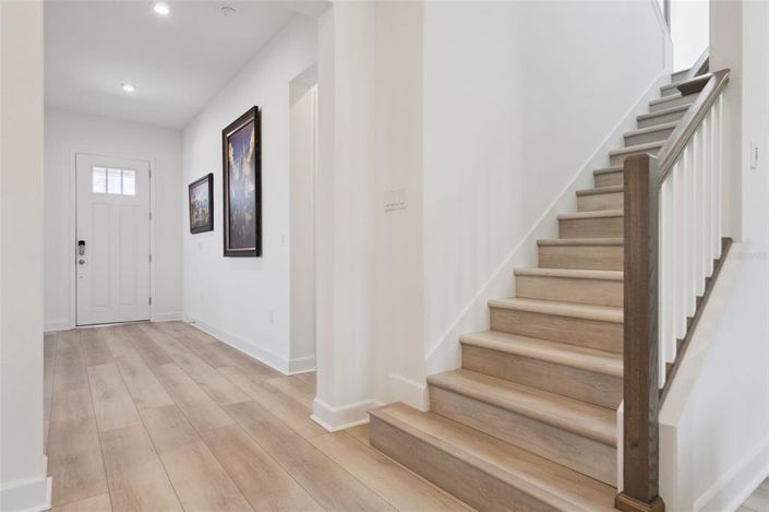 Image No.15-6 Bed Property for sale