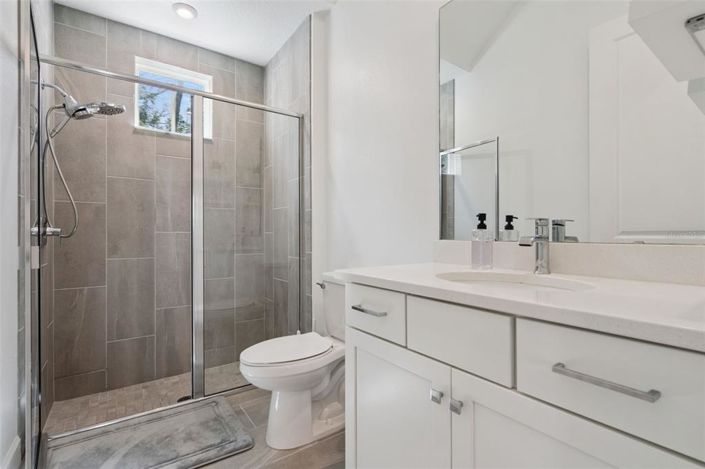 Image No.27-6 Bed Property for sale