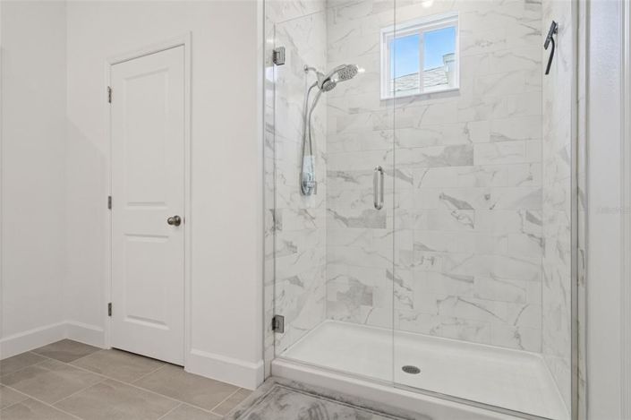 Image No.32-6 Bed Property for sale