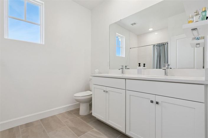 Image No.40-6 Bed Property for sale