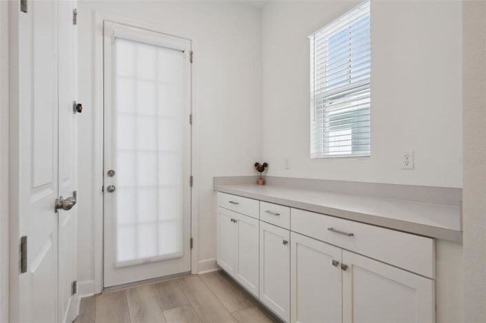 Image No.43-6 Bed Property for sale