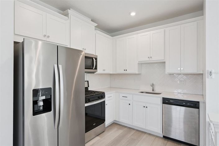 Image No.51-6 Bed Property for sale