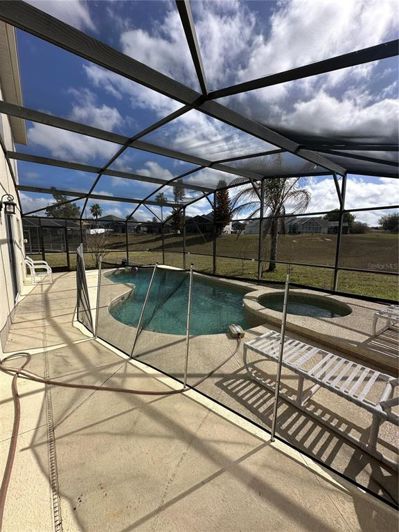 Image No.26-4 Bed Property for sale