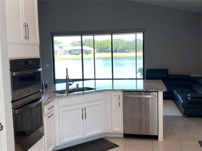 Image No.4-Propriété de 4 chambres à vendre à Kissimmee