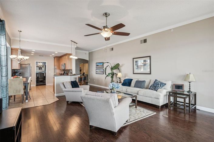 Image No.10-3 Bed Property for sale