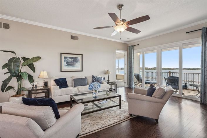 Image No.12-3 Bed Property for sale