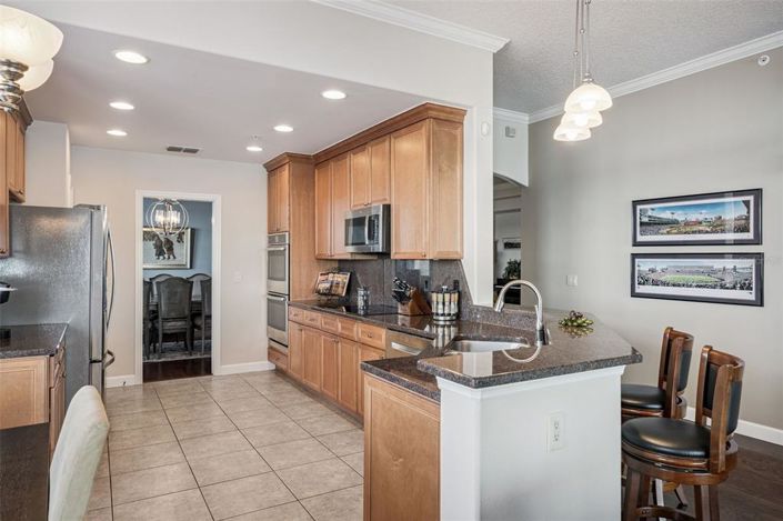 Image No.17-3 Bed Property for sale