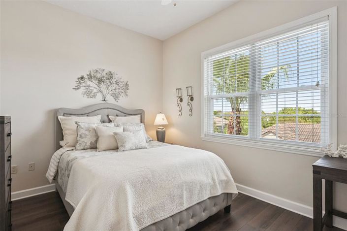 Image No.30-3 Bed Property for sale