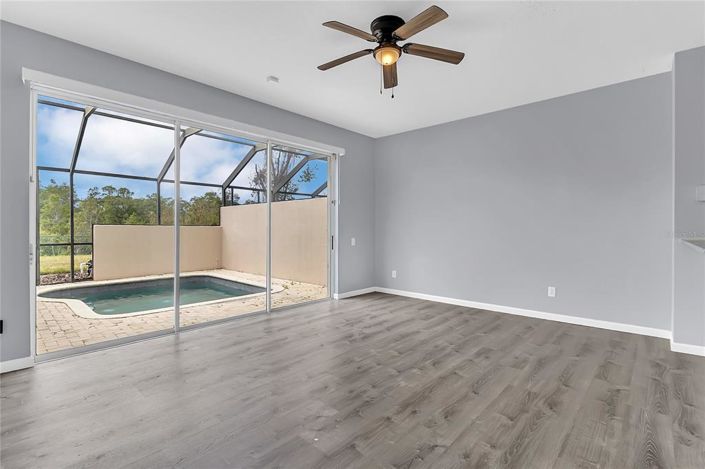 Image No.10-3 Bed Townhouse for sale