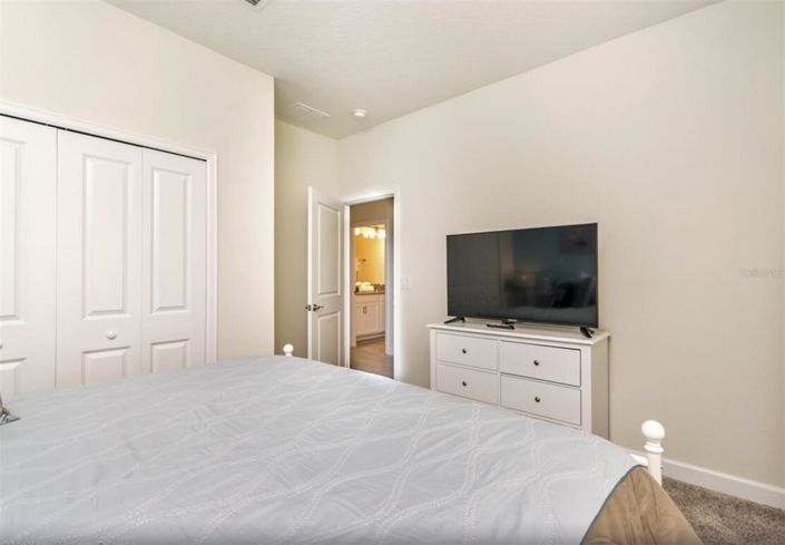 Image No.24-5 Bed Townhouse for sale