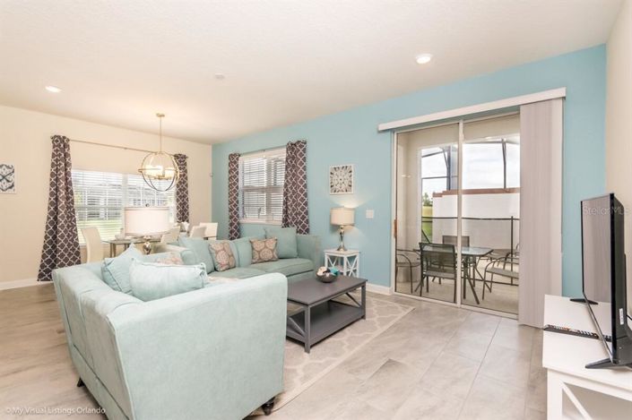 Image No.7-5 Bed Townhouse for sale