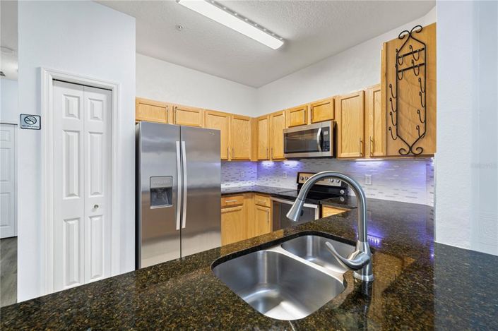 Image No.17-3 Bed Property for sale