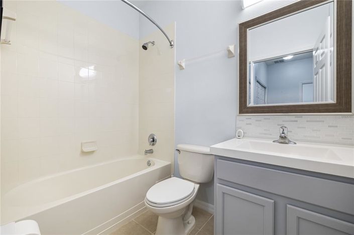 Image No.27-3 Bed Property for sale