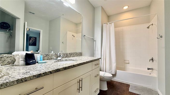 Image No.14-4 Bed Townhouse for sale