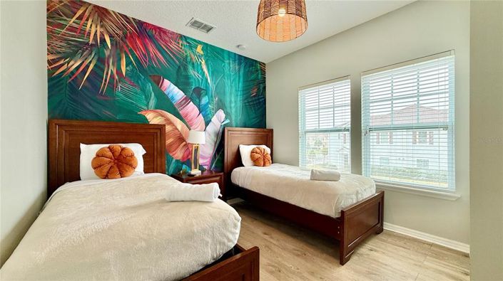 Image No.20-4 Bed Townhouse for sale