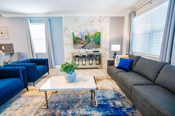 Image No.14-9 Bed Property for sale