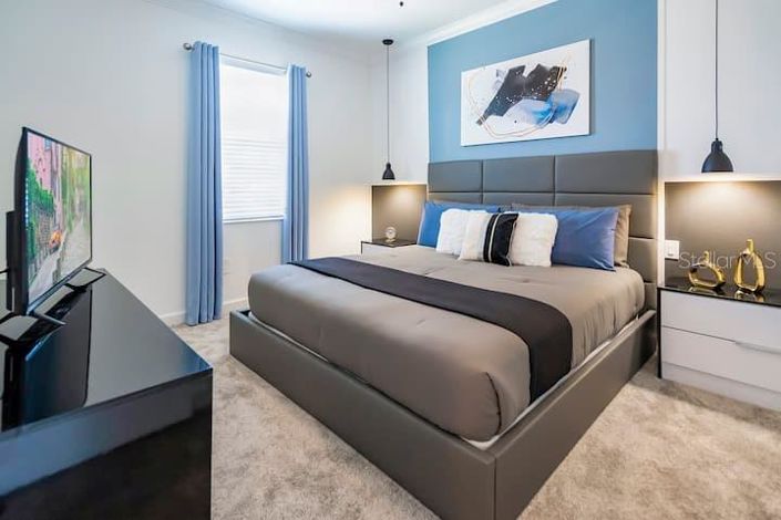 Image No.16-9 Bed Property for sale