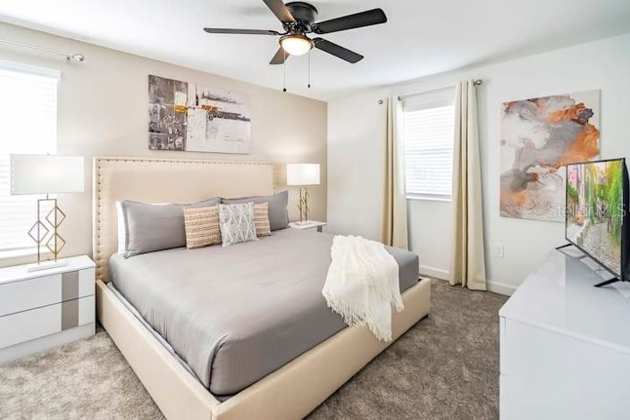 Image No.17-9 Bed Property for sale