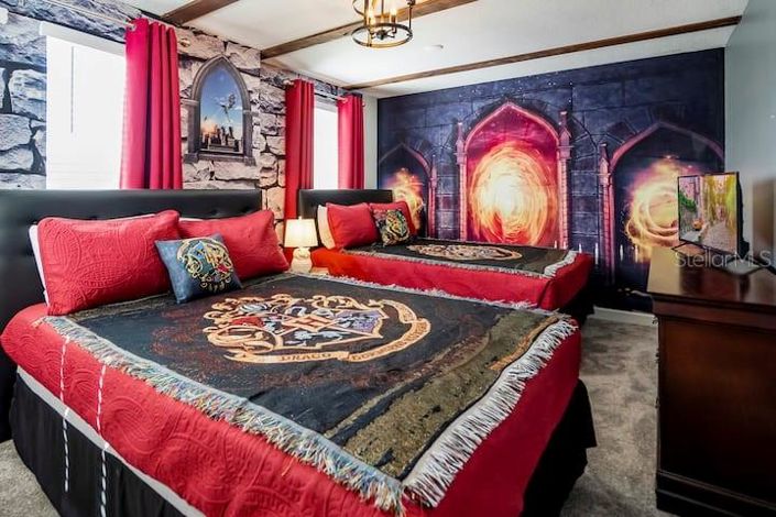 Image No.22-9 Bed Property for sale