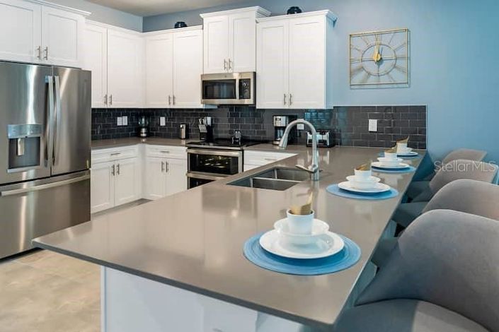 Image No.3-9 Bed Property for sale