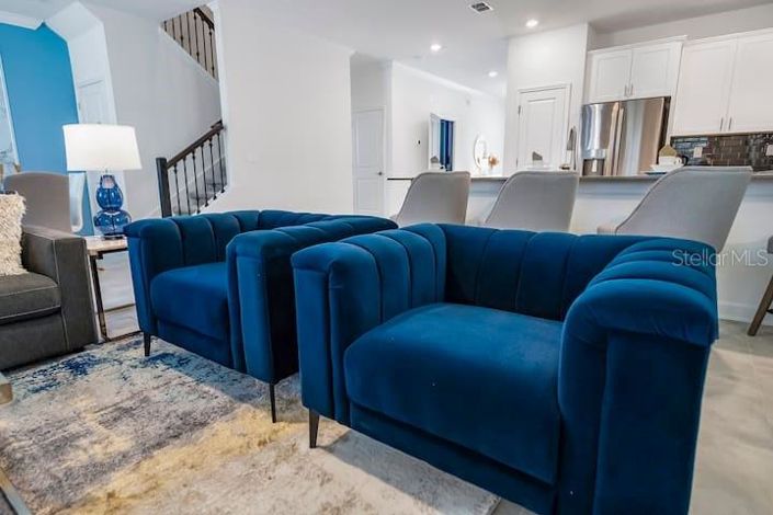 Image No.6-9 Bed Property for sale